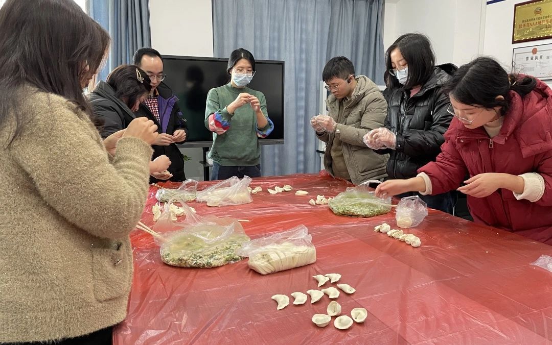 贏潤集團 | 迎冬至，包餃子，共繪溫馨畫卷！